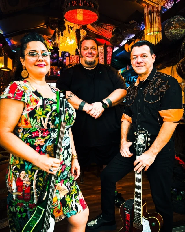 Sunset Grille tonight (9/12). 6:30 pm. See you there! 

📸: @kittylulucreates