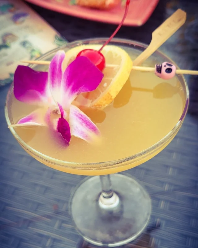 It's wonderful when a tiki bar has NA options... and it was delicious!